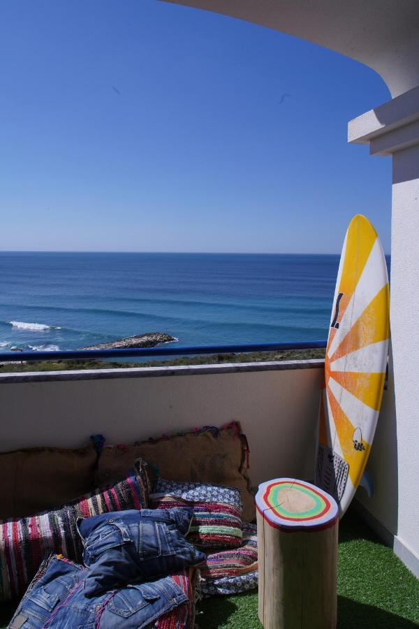 Chill In Ericeira Surf House Hostel Exterior photo