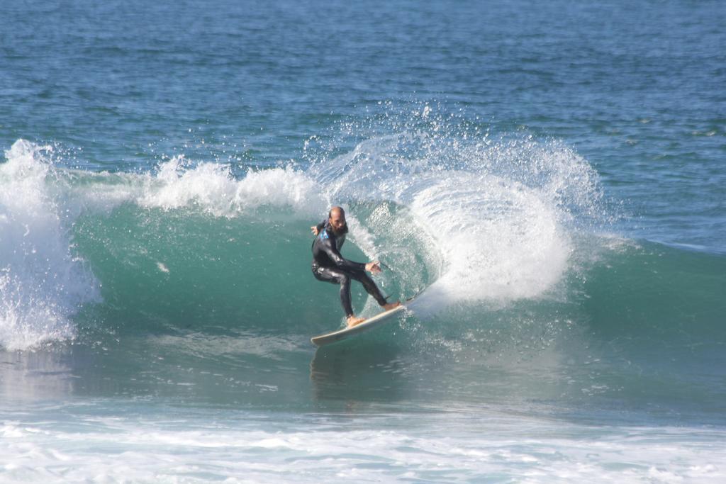 Chill In Ericeira Surf House Hostel Exterior photo